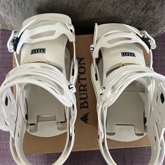 Womens burton Lexa bindings brand new - Picture 2 of 4